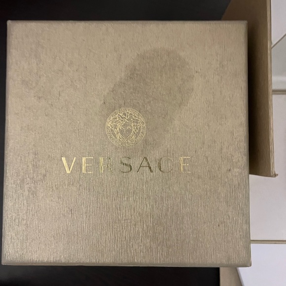Versace Gold Watch - Picture 4 of 4